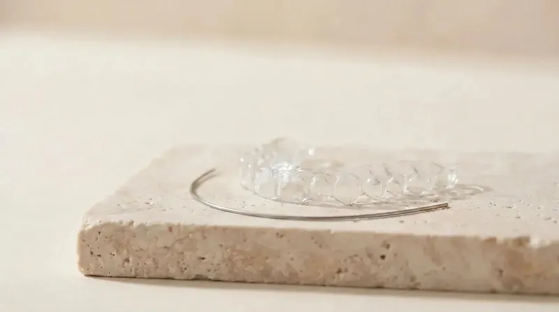 Transparenter Retainer